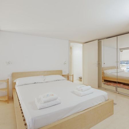 Apartamento Sant'Agostino - Charming Retreat 210M From M2 Milán Exterior foto